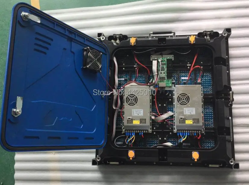 

HD outdoor P5 640*640mm rental led display P5 Special stage outdoor LED screen . Includes power cord power receiving card