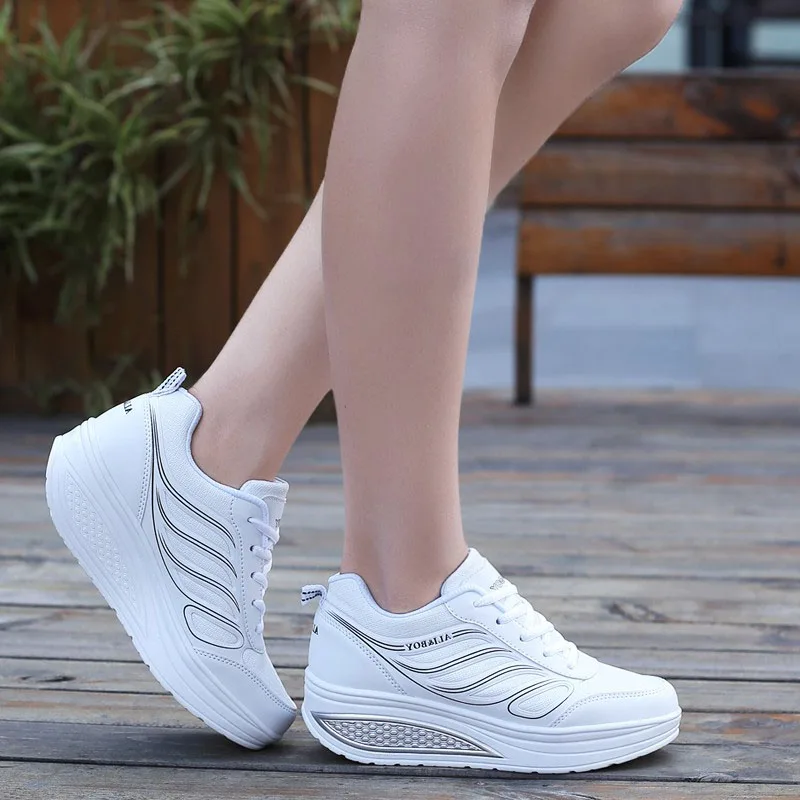 Preise VTOTA Designer Weiß Plattform Turnschuhe Casual Schuhe Frauen Tenis Feminino Frauen Keile Schuhe Schuhe Korb Femme trainer frauen