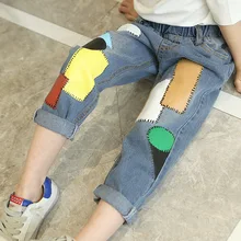 Весна г. новые джинсы для девочек джинсы с геометрическим принтом в Корейском стиле детские джинсовые брюки Одежда для детей от 3 до 8 лет