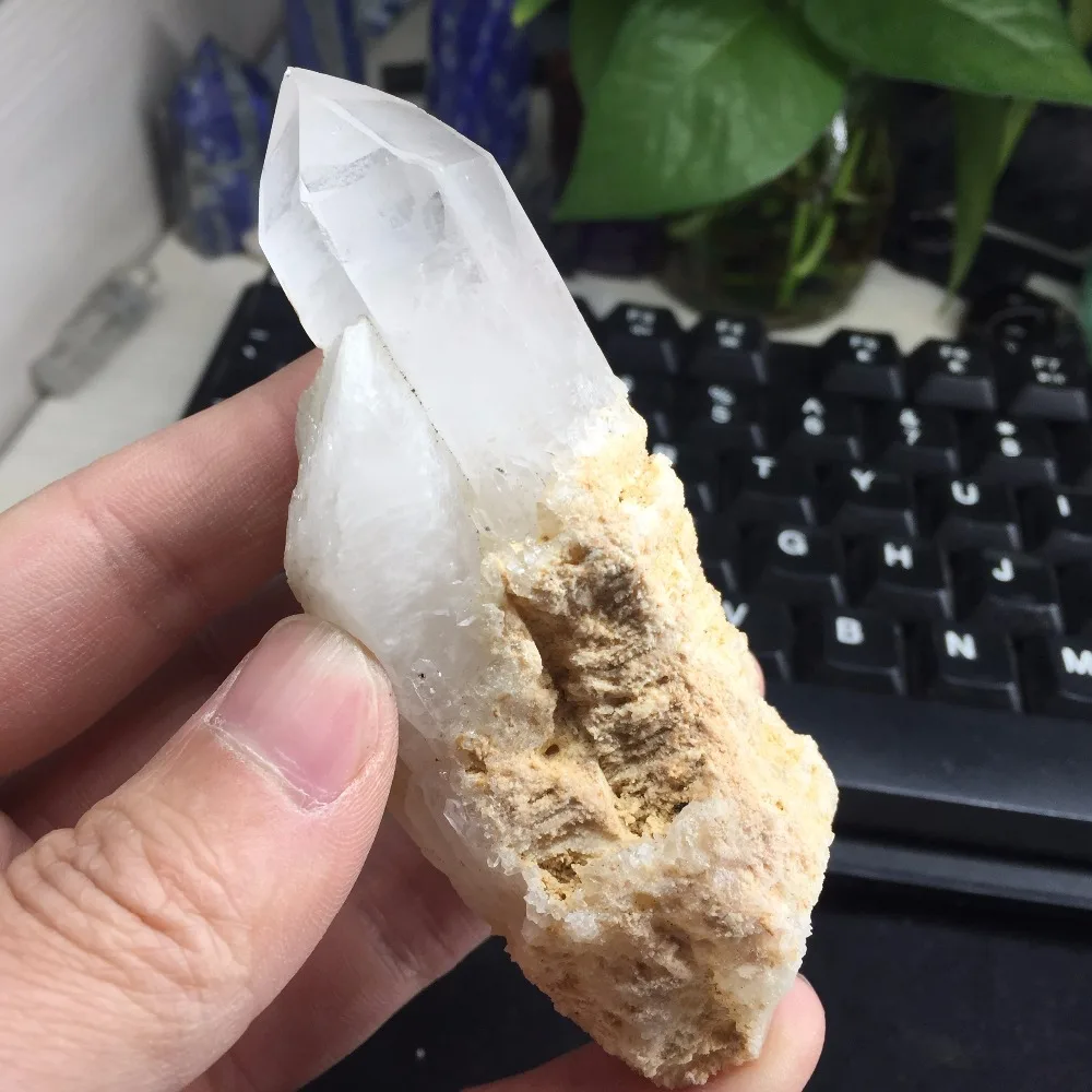 

dohaibogoo crystals--127g feng shui Backbone Crystal Skeletal quartz Healing Stone and Reiki Minerals Christmas Decor #BH1103