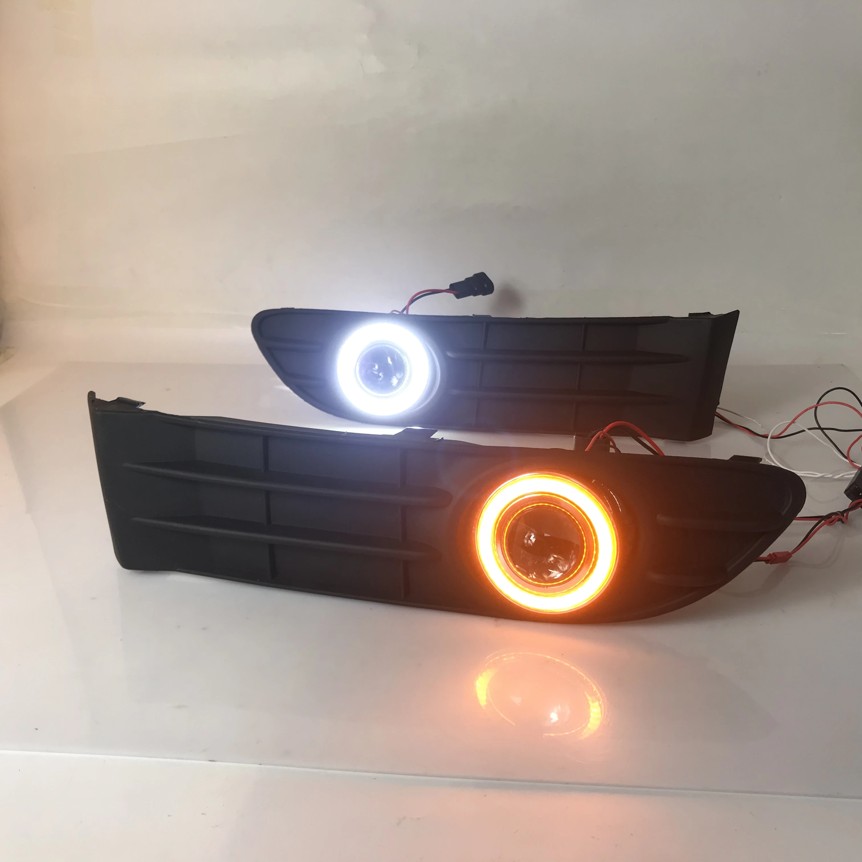 

RQXR fog lamp driving light assembly For volvo s40 2008-12 cob angel eye led daytime running lights turn signal
