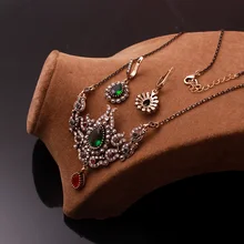 Ajojewel Vintage Hollow Green Crystal Flower Jewelry Set Anti Gold Color Turkish Indian Jewelry Necklace/Earring For Women vintage royal design gold color created emerald green and red stone pave big drop indian zirconia jewelry set for women t187