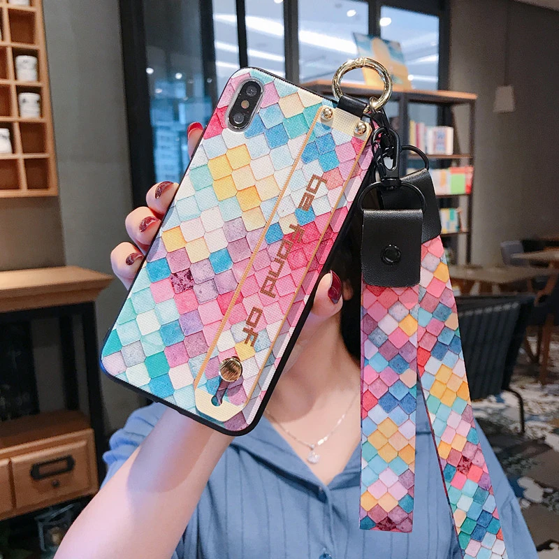 

Scale Plaid Case with Wrist Band for iPhone XS MAX XR X XS Soft Cover with Lanyards for iPhone 7 8 plus 7 8 6 plus 6 6s Funda