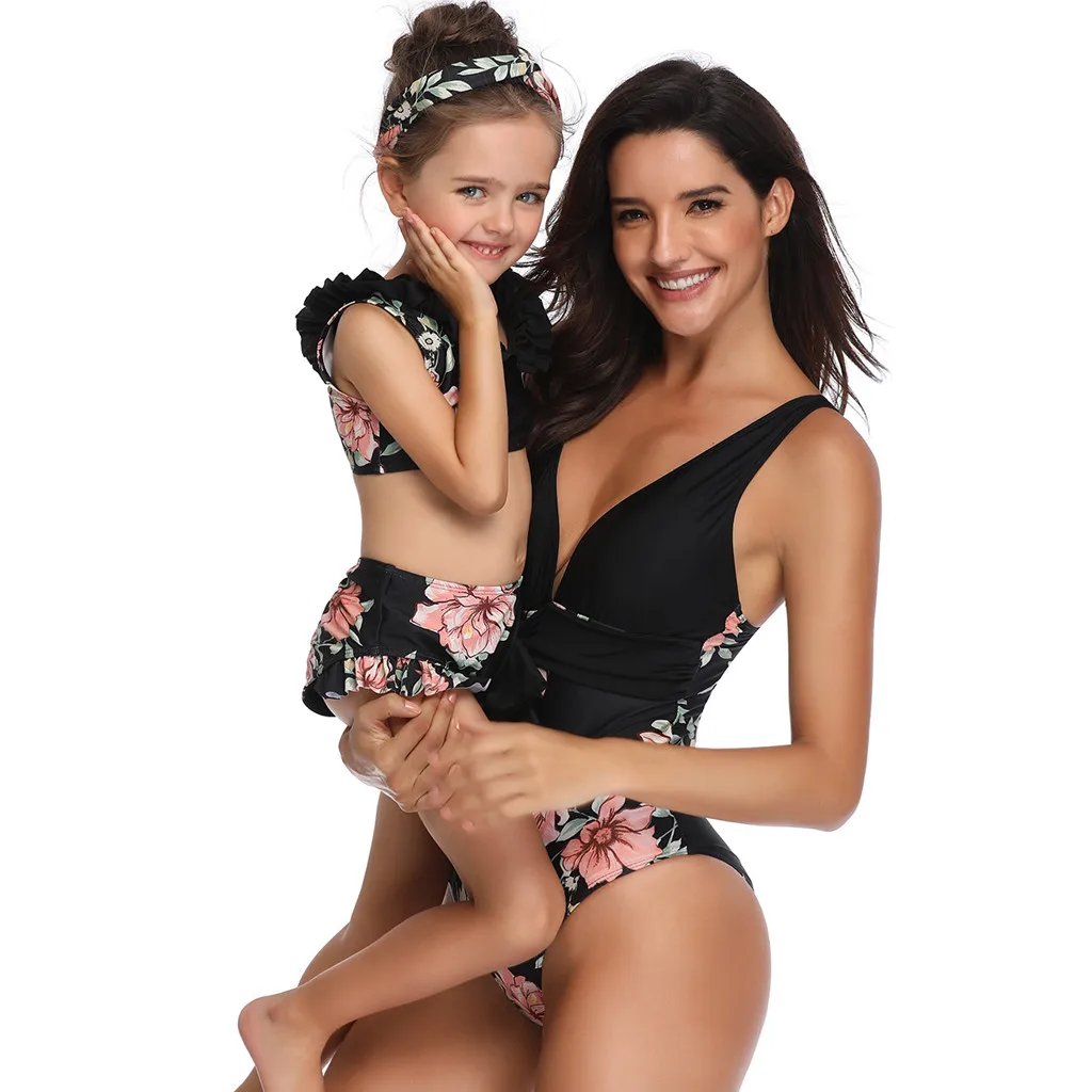 

Large Size 2019 Mother And Daughter Print Sexy One Piece Swimsuit Matching Swimsuit Clothing Monokini Print Bandage Cut Out