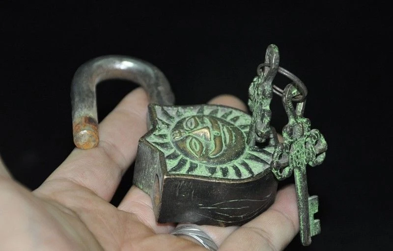 Старинная китайская бронза солнце бог люди поверхность статуя Китай старинный