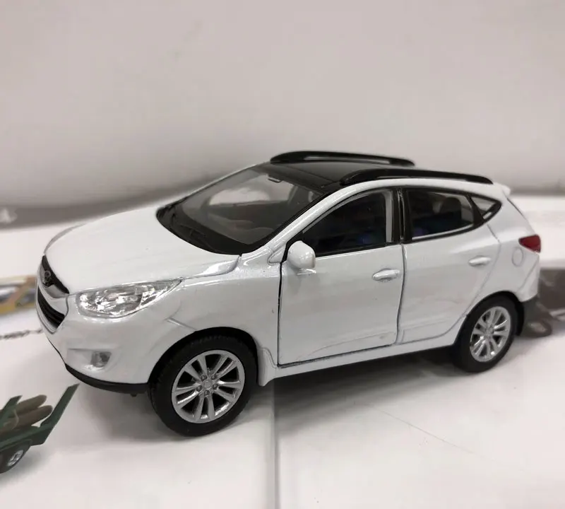 WELLY 1/36 масштабная модель автомобиля игрушки Корея hyundai Tucson ix35 SUV литая модель металлическая модель автомобиля для подарка/детей/коллекции