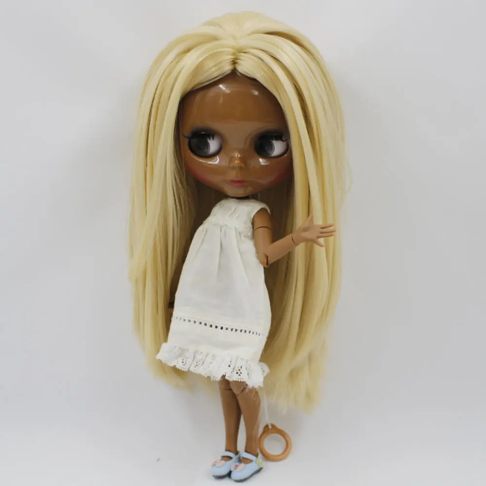 blonde blythe doll