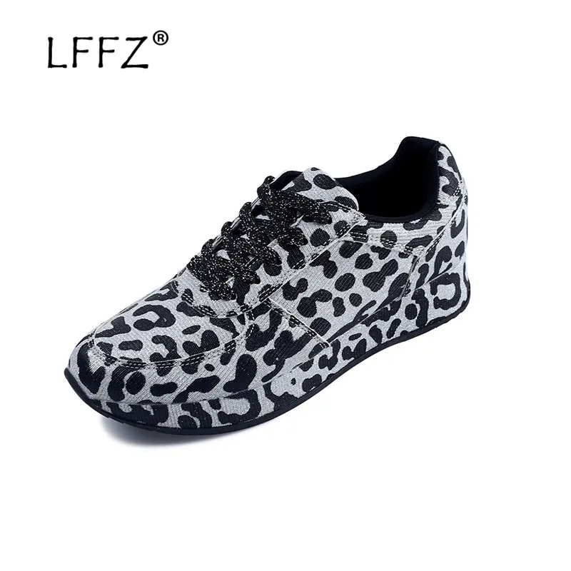 

LFFZ 2019 New Fashion Sneakers Women Sexy Leopard Flat Shoes Women Spring Comfortable Female Casual Shoes Waterproof Lady Flats