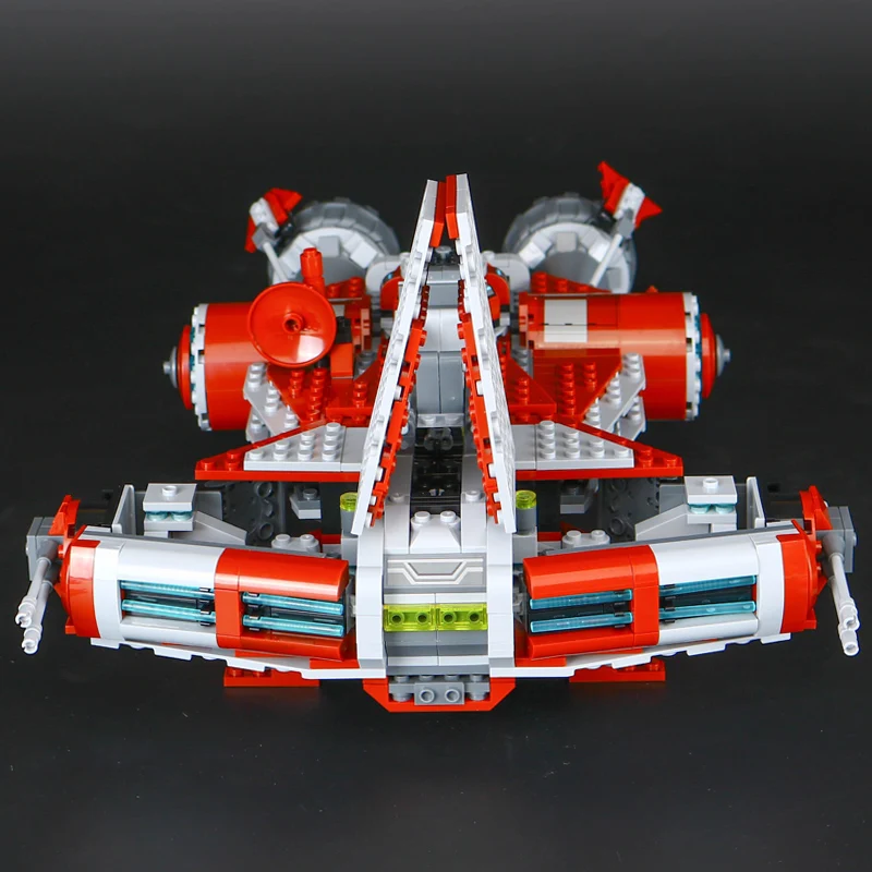 

FANKE Model Building Kits Blocks Hobbies Model Kit Toys for children Compatible Lego Lepin L05085 957PCS Spaceship J