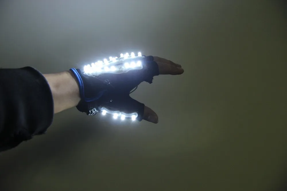 LED Gloves 4 .jpg