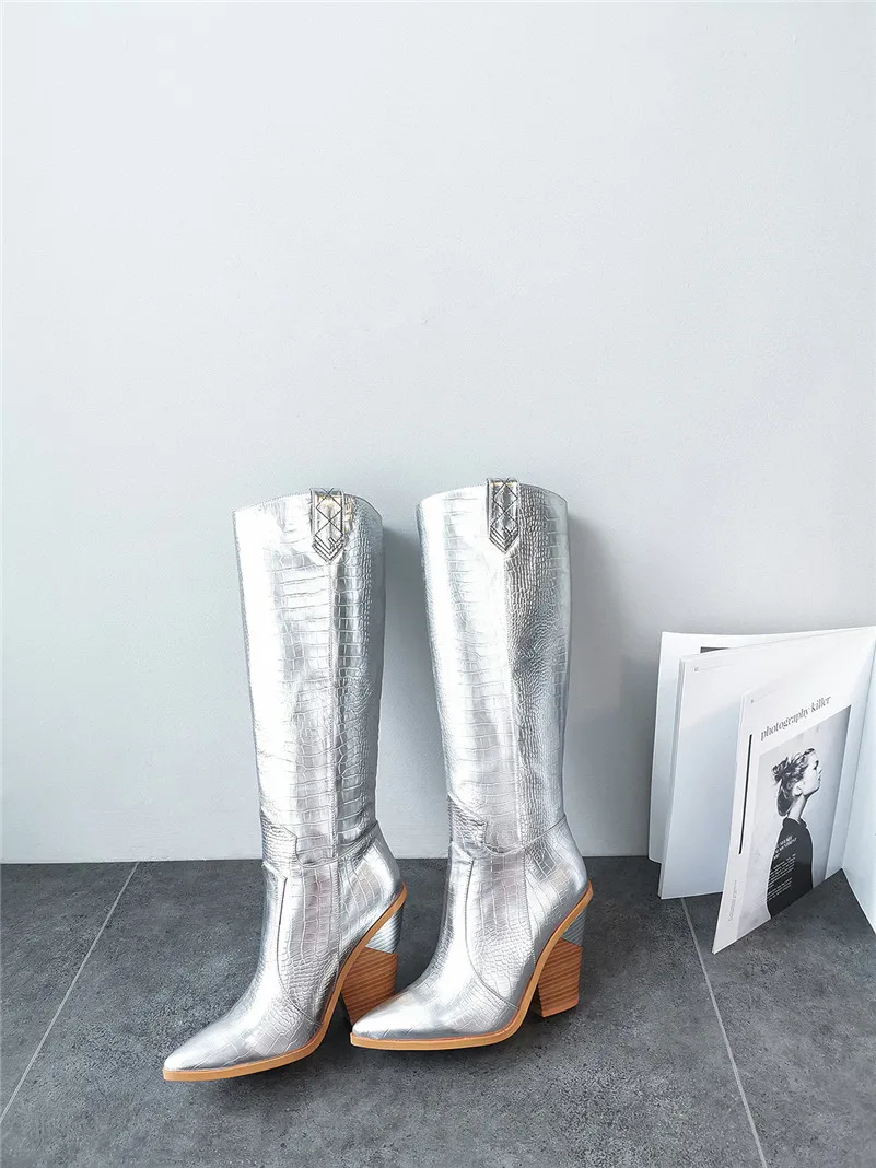 FEDONAS/женские сапоги до колена; качественная обувь для ночного клуба в европейском стиле; женские пикантные теплые сапоги с острым носком; сезон осень-зима - Цвет: Серебристый