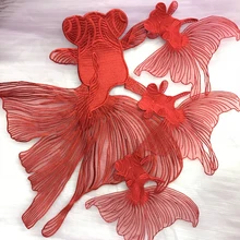 Высокое качество платье из органзы с вышивкой красный нашивка "Золотая рыбка" с супер крупной рыбы Ткань наклейки для детей для художественного оформления ногтей, ручная работа нашивки аппликация