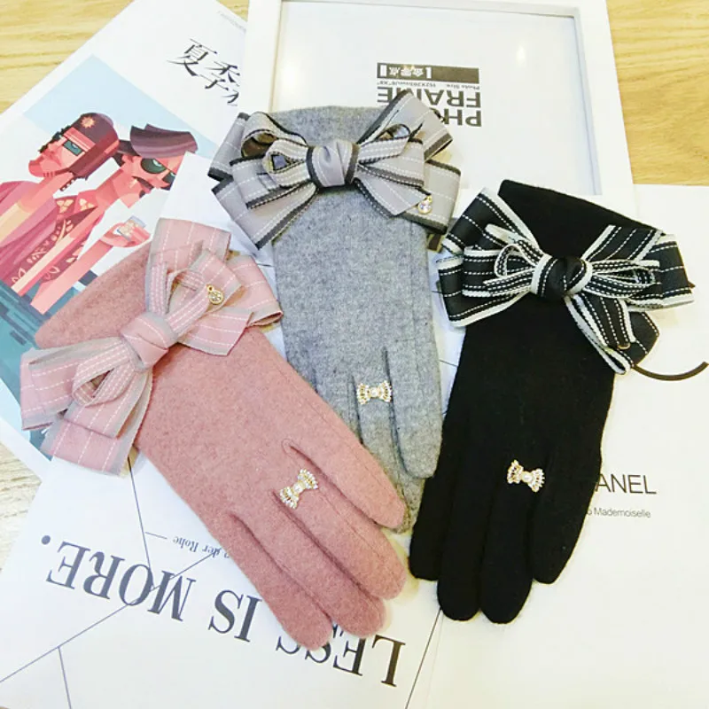 

Korean version the new touch screen five fingers cashmere bow autumn winter pink gray black gloves cute warm mittens