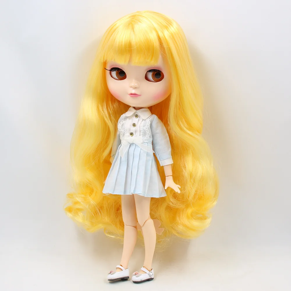 Neo Blythe Doll with Blonde Hair, White Skin and Custom Jointed Body with Asian Look 3