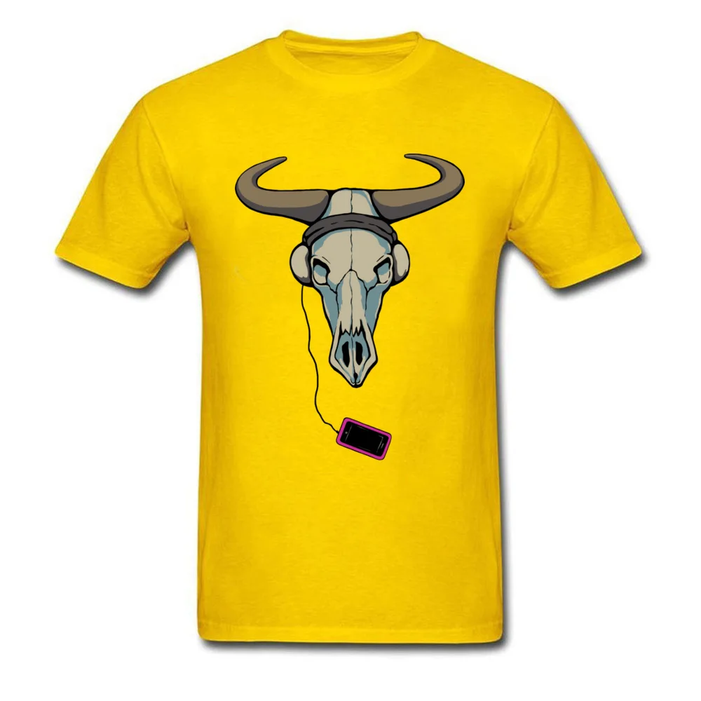 Skull Likes Music Too_yellow