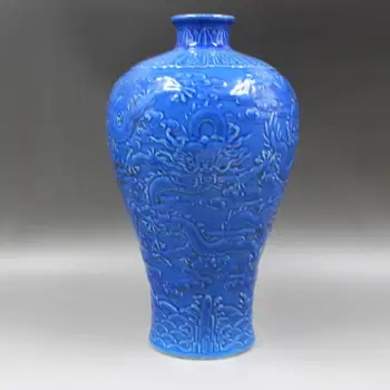 

Qing Dynasty Qianlong annual blue glaze relief dragon shaped antique old goods porcelain home antique shelves