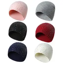 Мисс М Для женщин наполовину с Стразы теплая вязаная шапка однотонные Цвет розового цвета с искусственным меховые шапочки кепки Дамская мода Повседневное шляпа для женщин