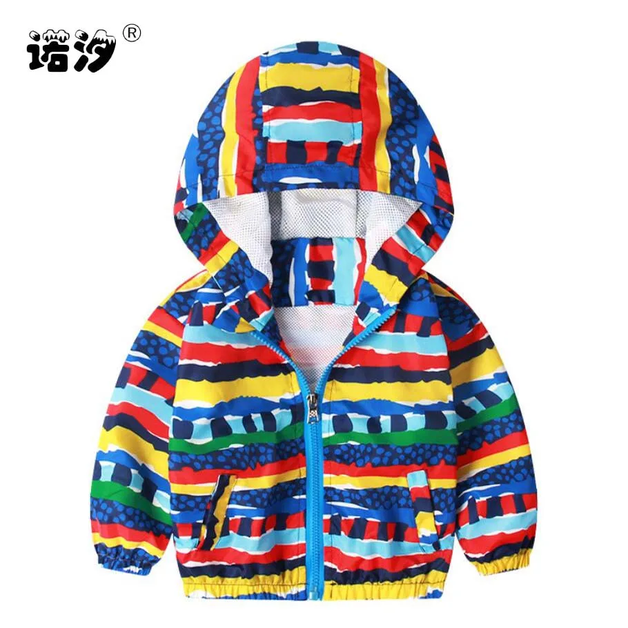 Теплая куртка для малышей; Осенняя ветровка для маленьких детей; милое пальто в полоску с капюшоном; Милая Детская куртка с машинками;
