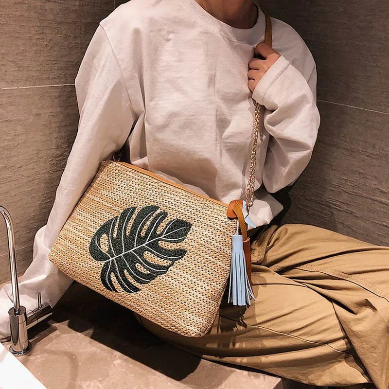 

Women's Straw Messenger Bag Pineapple Leaf Embroidery Crossbody Beach Bag for Women Summer Shoulder Bags Fashion Designer Purse