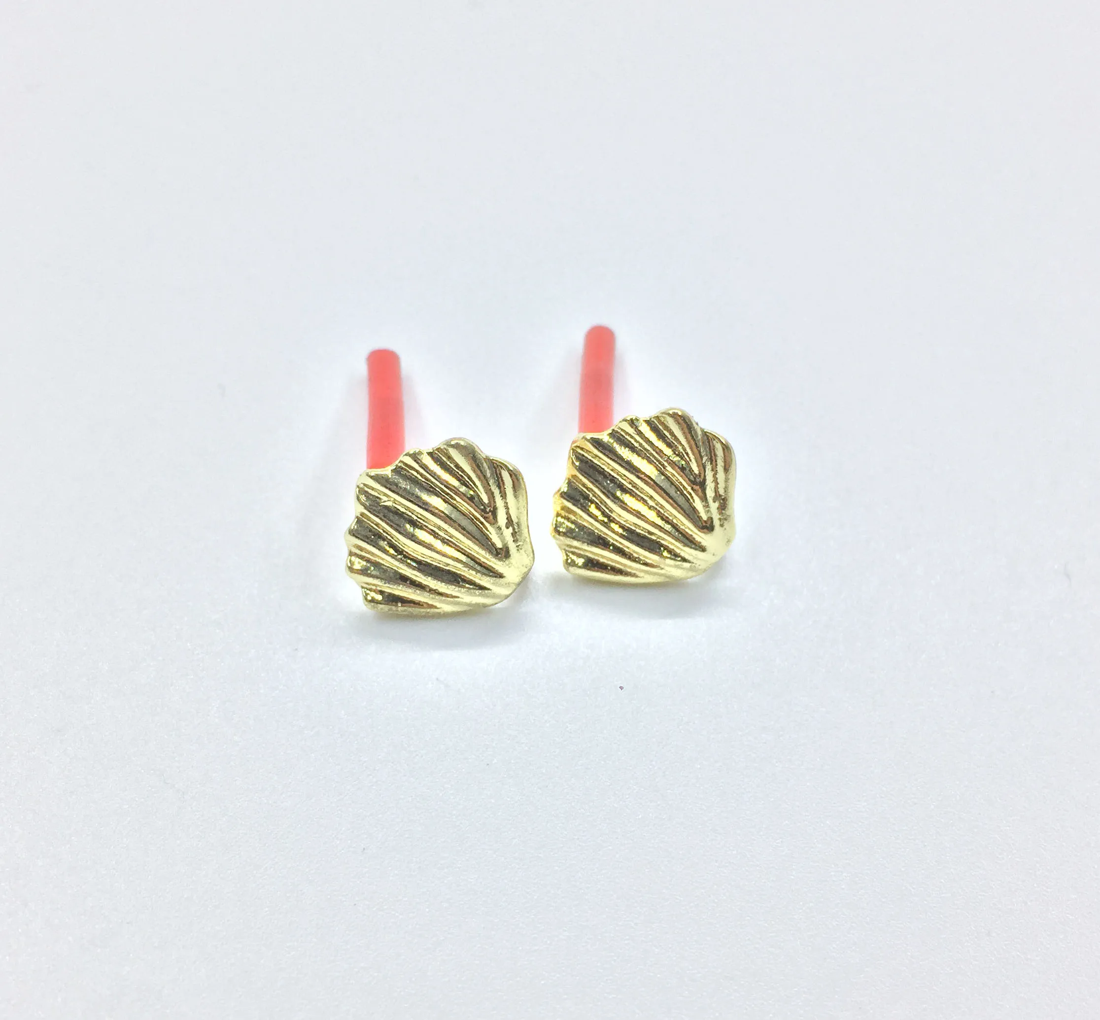 

Eruifa Hot sell 10pcs 12mm Shell Stud Based Earring Zinc alloy Women Wholesales earring jewelry DIY handmade