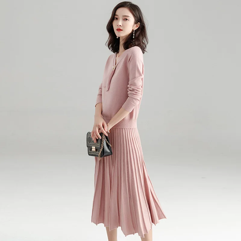 

Women knitting Dress Long Sleeve Dresses 2019 spring new temperament ladies fashion slim sweater pleated two-piece suit Dress