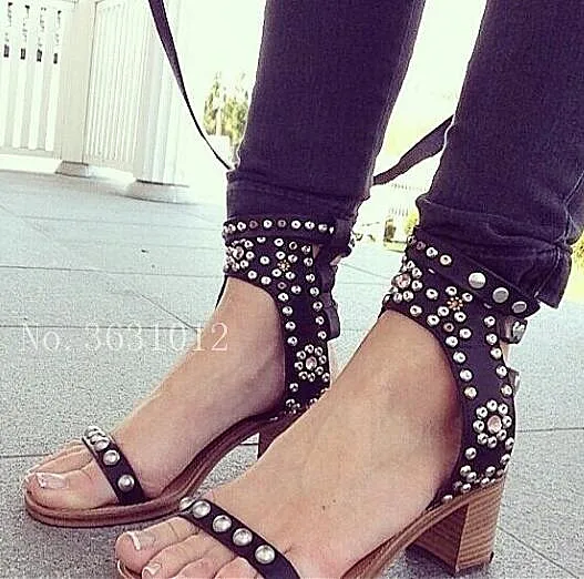 

2019 Summer Chunky Heel Jaeryn Eyelet Rhinestone Women Sandals High Heels Cognac Caroll Elvis Bordered Ankle-Wrap Shoes Woman