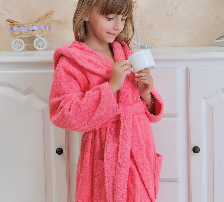 Банный халат для малышей; Детские Банные халаты для мальчиков и девочек; пижамы; полотенце из флиса с капюшоном; Bebe; пляжная одежда для сна; детская одежда; сезон зима-лето