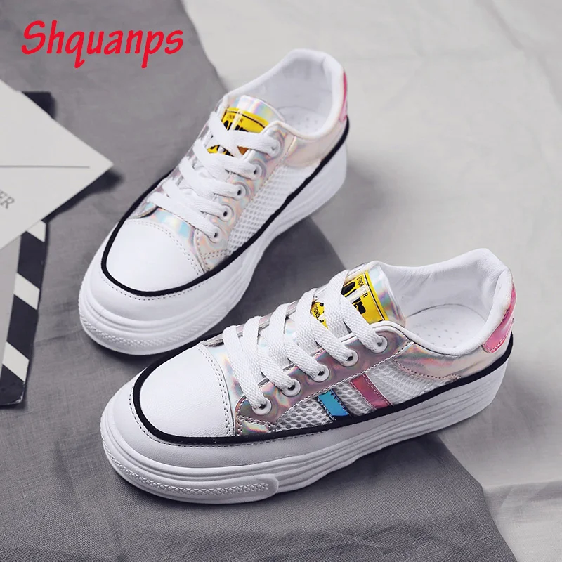 

2019 Spring Summer White Shoes Women Flats Hot Sale Bling Sneakers Casual Shoes Fashion Brand Sneakers Womens Sapato Feminino