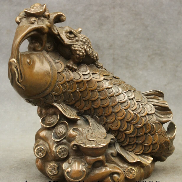 

JP S0610 10" Chinese Bronze Copper FengShui Wealth YuanBao Hoptoad Statue Ride Coin Fish