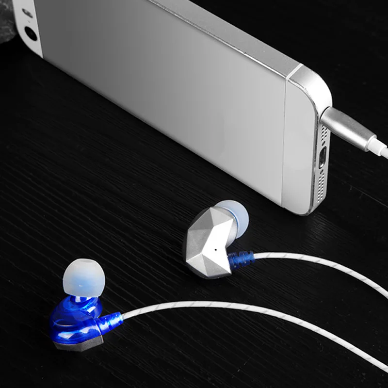 Overfly-Sport-Headphones-Wired-Earphone-Stereo-Sound-Headset-In-Ear-Earphone-With-Mic-Earbuds-Earpiece-Fone (4)