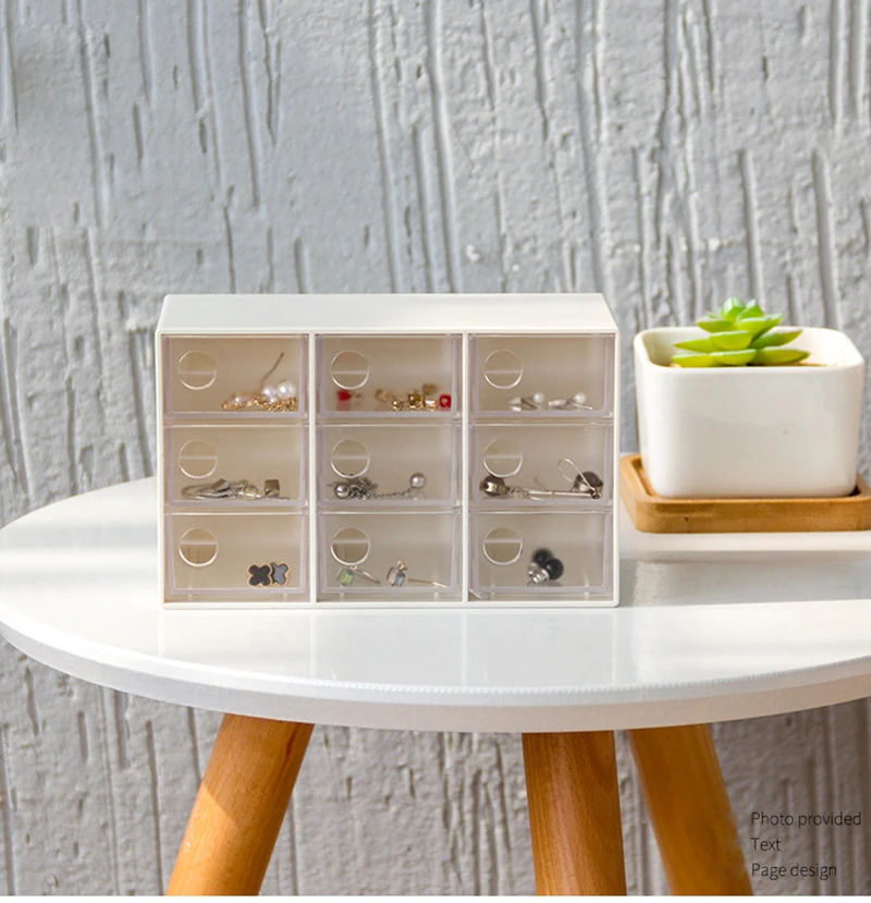 4566242787_1786316636