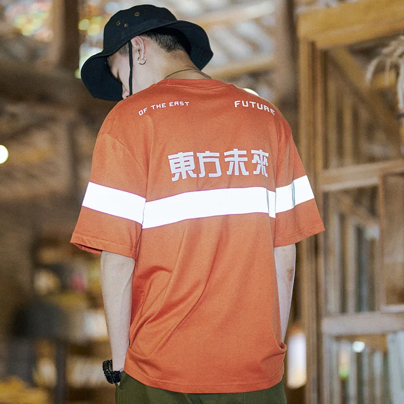 

2019 Men Hip Hop T Shirt 3M Reflective Stripe T-Shirt Streetwear Chinese Letter Tshirts Summer Short Sleeve Tops Tees Cotton New
