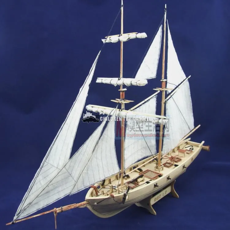 Как увеличить корабль. Гальюн корабля виктори. Как увеличить корабль. Как увеличить корабль. Модель корабля halcon 1840.