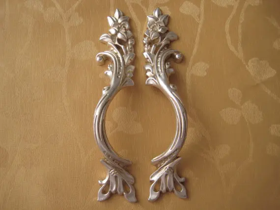 Shabby Chic Dresser Pulls Drawer Pull Handles Bail Pulls Antique Brass White Kitchen Cabinet Handle Ks Shabby Chic Dresser Pulls Drawer Pull Handles Bail Pulls Antique Brass White Kitchen Cabinet Handle Ks