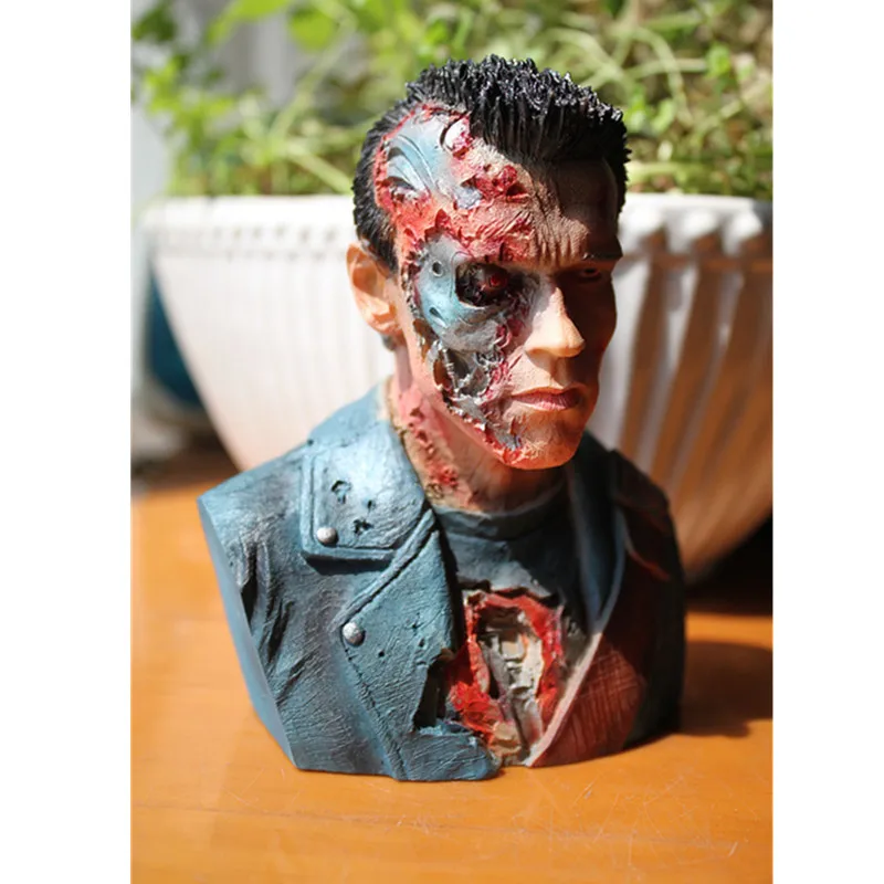 

Terminator Arnold Schwarzenegger GK Statue Creative Desktop Ornaments Living Room Home Decoration Accessories M845