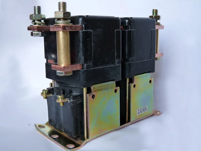 

GE154 IC4482CTTA154FR248XN 48V 150A Forward Reverse Contactor