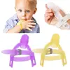 Nuevo  Banda de silicona no tóxica para bebés y niños, protector de dedos para dejar de chupar el pulgar, 2 colores 76omnzWY