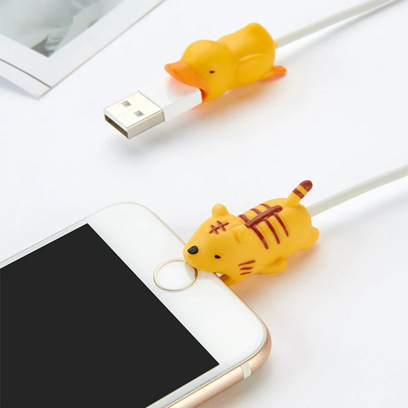 

FFFAS Animal Cable Bite Protector Winder Cartoon Cover Protect Case Wire Organizer For Apple IPhone 7 8 X Plus Samsung Earphone
