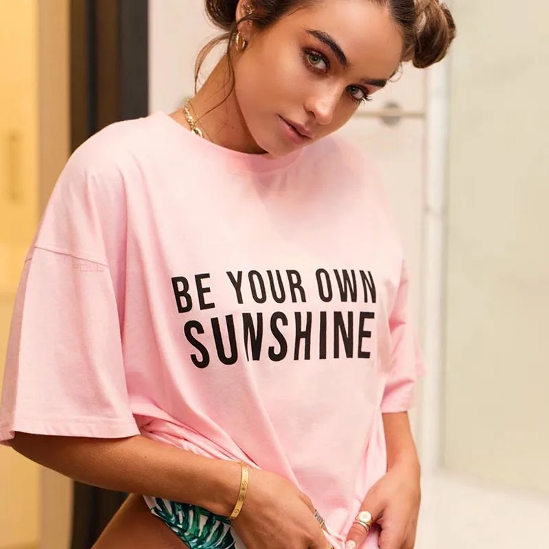 Женская футболка с надписью be your own sunshine | одежда