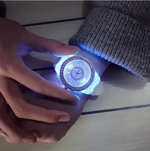 

led Flash Luminous Watch Personality trends students lovers jellies woman men's watches 7 color light WristWatch Free Shippinng