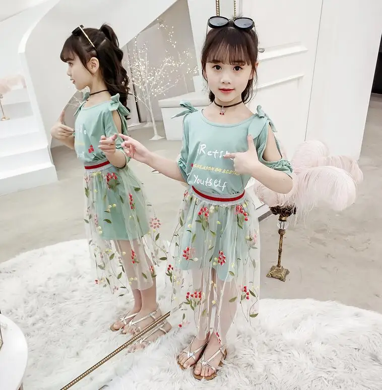 QQ726 Girl Western style Sets Long T shirt + Yarn skirt A beautiful ...