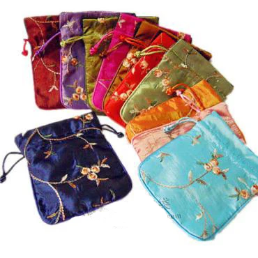 

Small Embroidered Fruit Craft Gift Bag Satin Fabric Packaging Drawstring Reusable Jewelry Pouch Decorative Coin Pocket Sachet