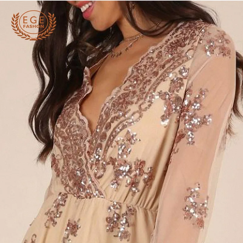 Simple sexy lace gold sequins jumpsuit, romantic woman deep v collar, fall 2018 long-sleeved gold suit