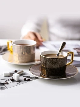 

2019 new Classic grid couple coffee cup British ceramics afternoon tea black tea cup European elegant bone china cup dish spoon