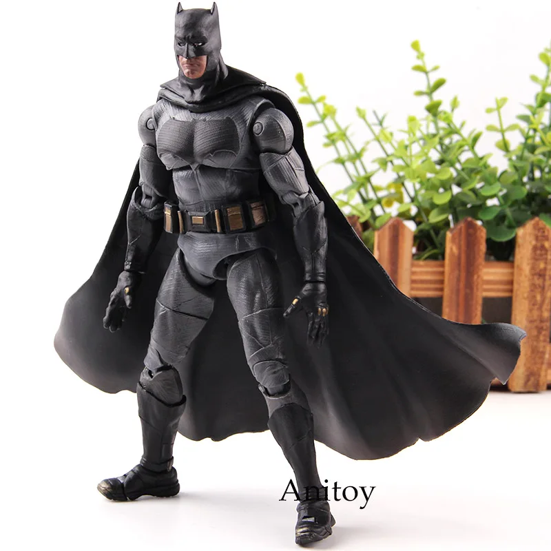 

DC Comics Batman V Superman: Dawn of Justice Batman Figurine DAH-001 1/9th Scale Action Figure PVC Collection Model Toys