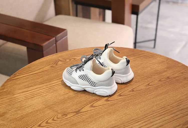 Г. Весенняя спортивная обувь для мальчиков в Корейском стиле Нескользящая дышащая сетчатая обувь с эластичным поясом для девочек