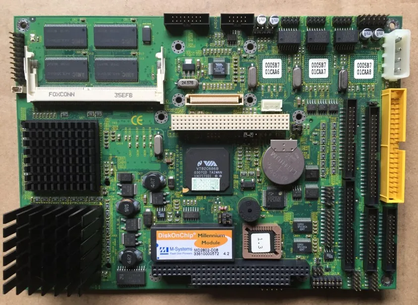 Применяется для EmCORE-V615 Rev: 1,0 1006150008110 Промышленная материнская плата
