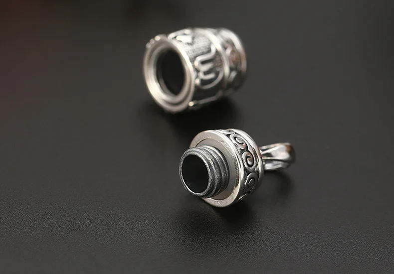 silver-gau-pendant001F