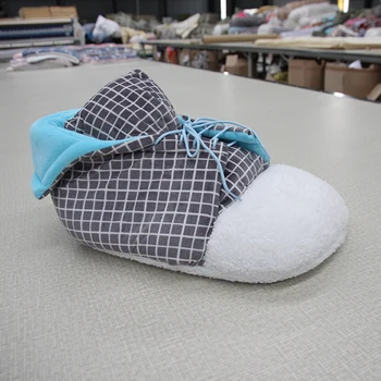 

Funny Shoes Cat bed