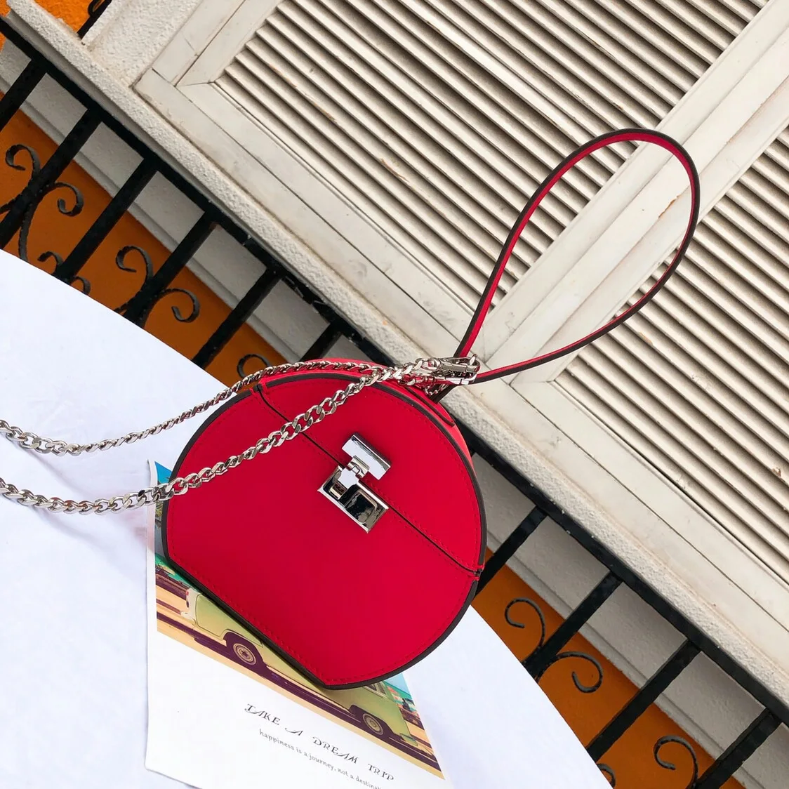 

Spring and summer 2019 new Korean version of cowhide women's bag box small round bag handbag dinner bag